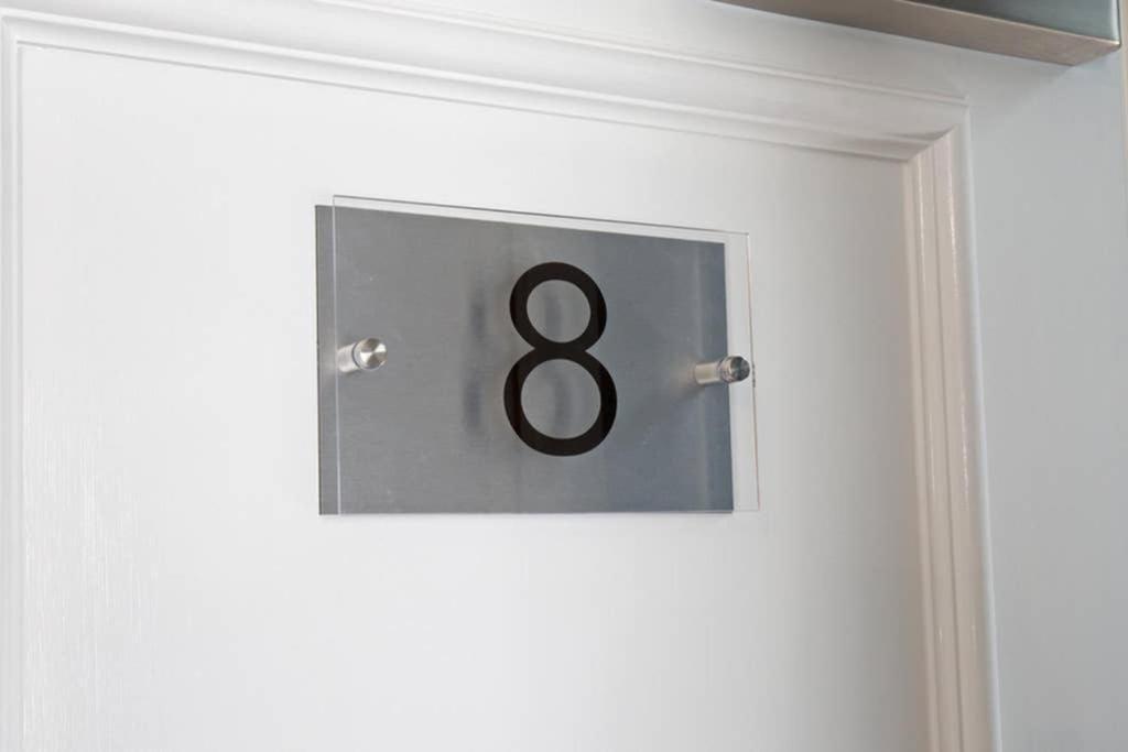 Blackbird Luxury 2 Bed 8 * Blackpool
